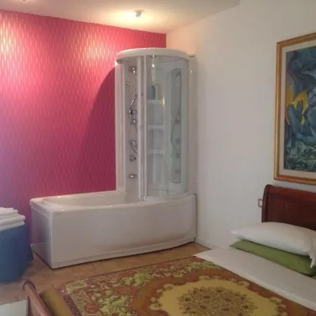 فندق مبيت وإفطار Jsuite 4*